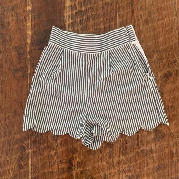 H&M shorts - Picture 2 of 3